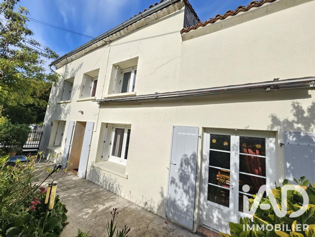 Maison longère 5 Pièce(s) Saint-Fort-sur-le-Né
