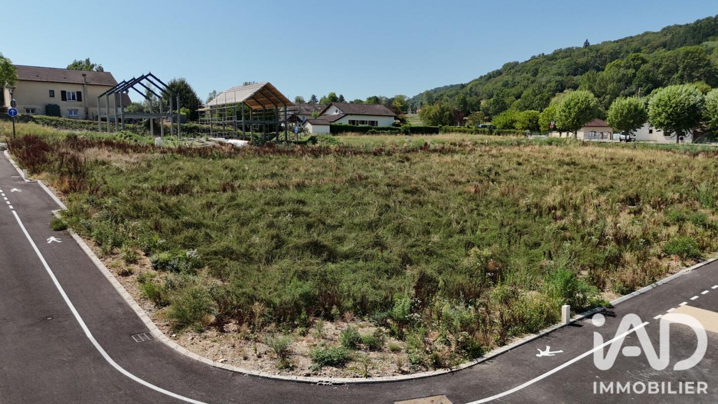 Terrain  Cressin-Rochefort