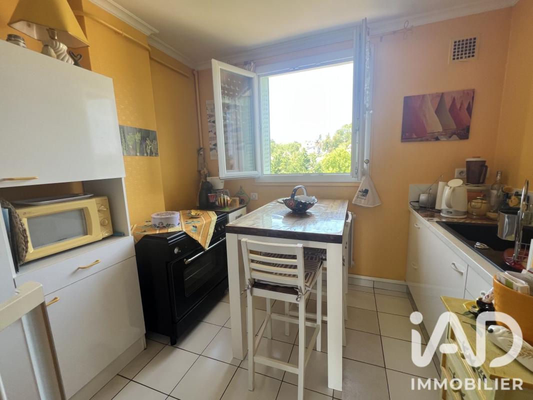 Immeuble  Lons-le-Saunier - Photo 1