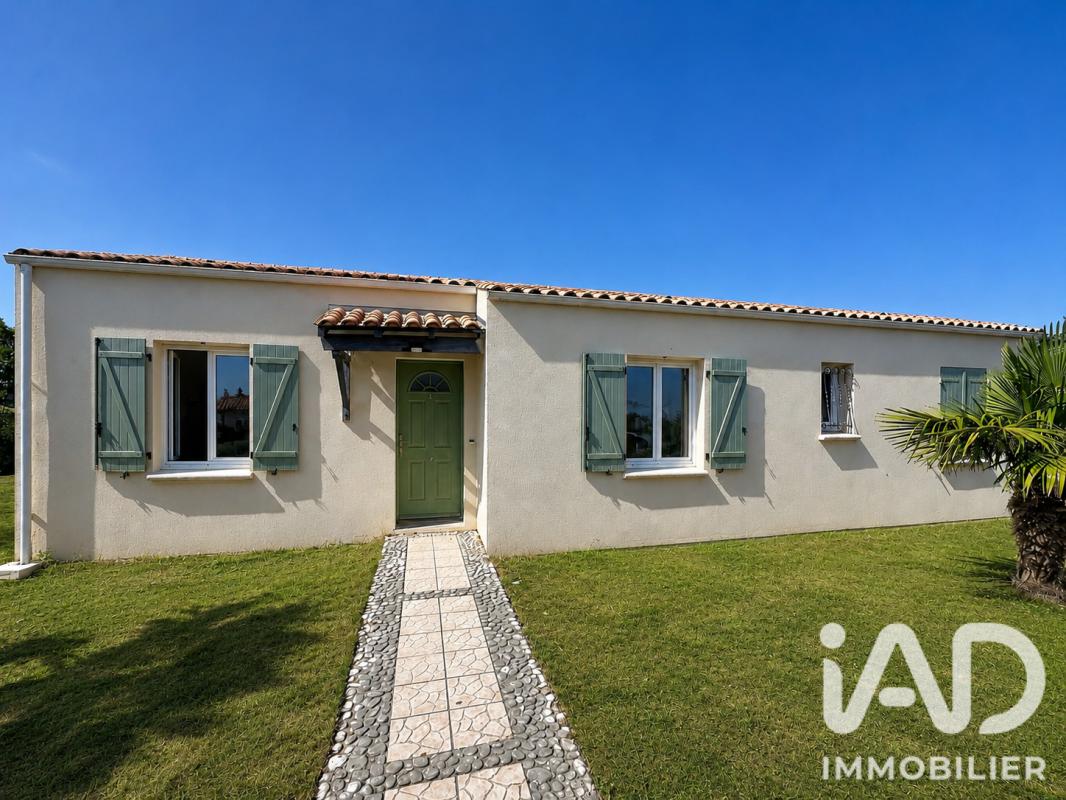 Maison 4 Pièce(s) La Grève-sur-Mignon