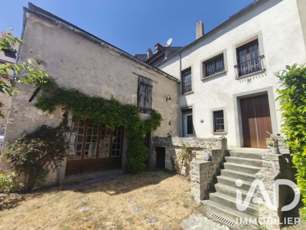 Maison de ville 8 Pièce(s) Le Malesherbois