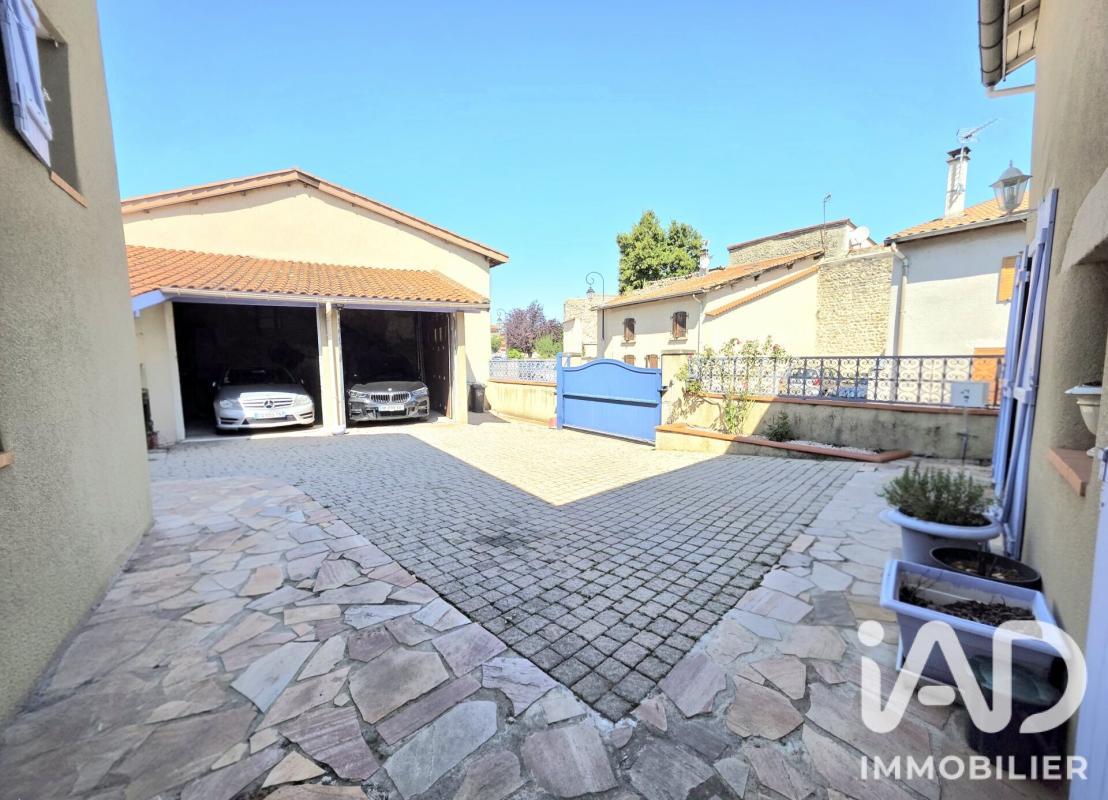 Maison 10 Pièce(s) Saint-Marcellin-en-Forez - Photo 3