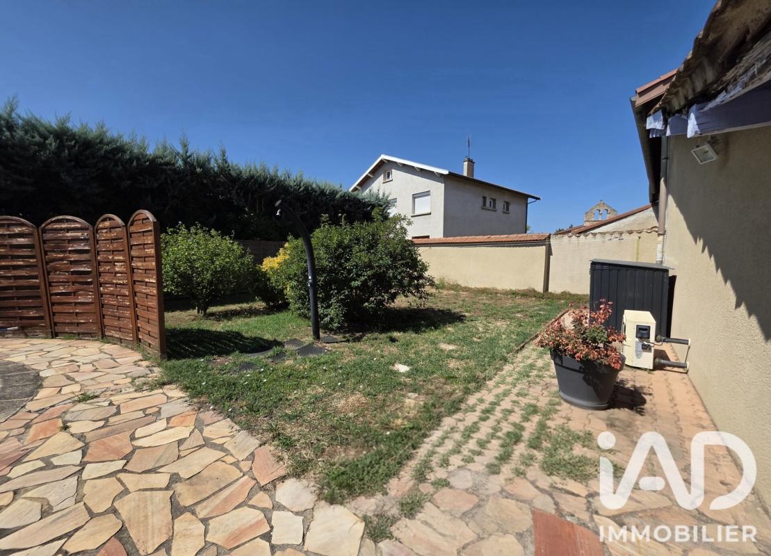 Maison 10 Pièce(s) Saint-Marcellin-en-Forez - Photo 4