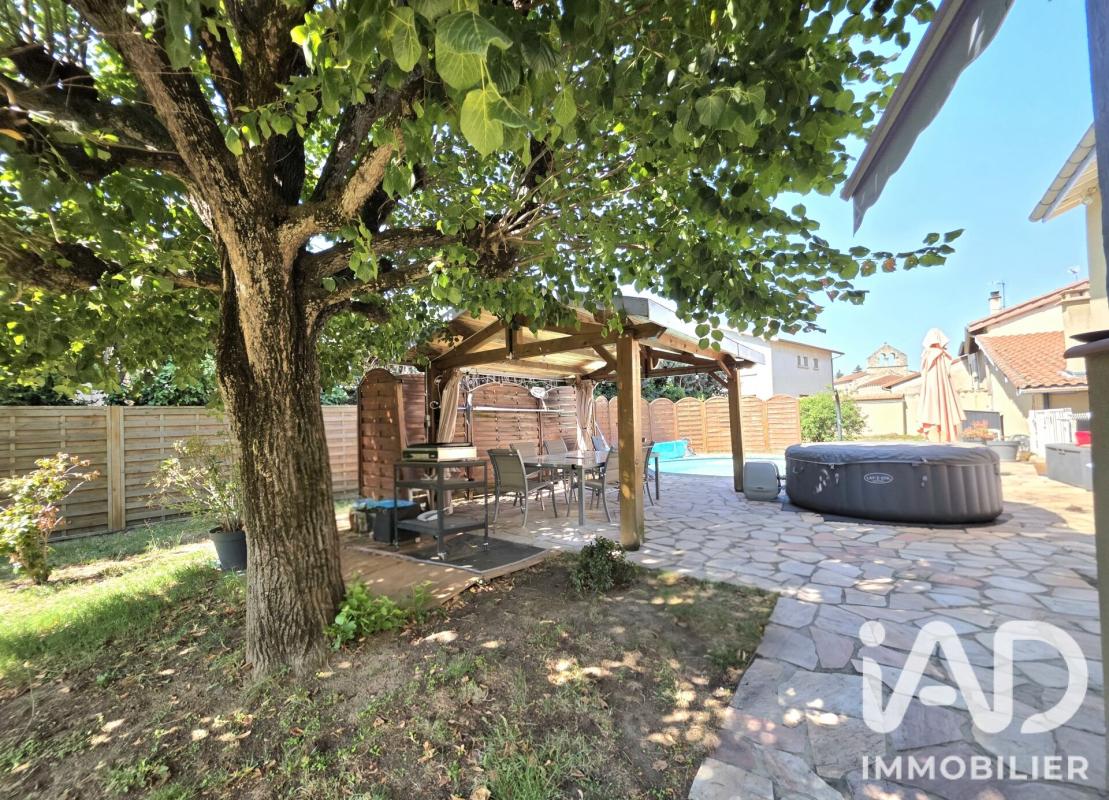 Maison 10 Pièce(s) Saint-Marcellin-en-Forez - Photo 7