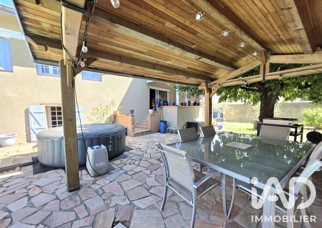 Maison 10 Pièce(s) Saint-Marcellin-en-Forez - Photo 11