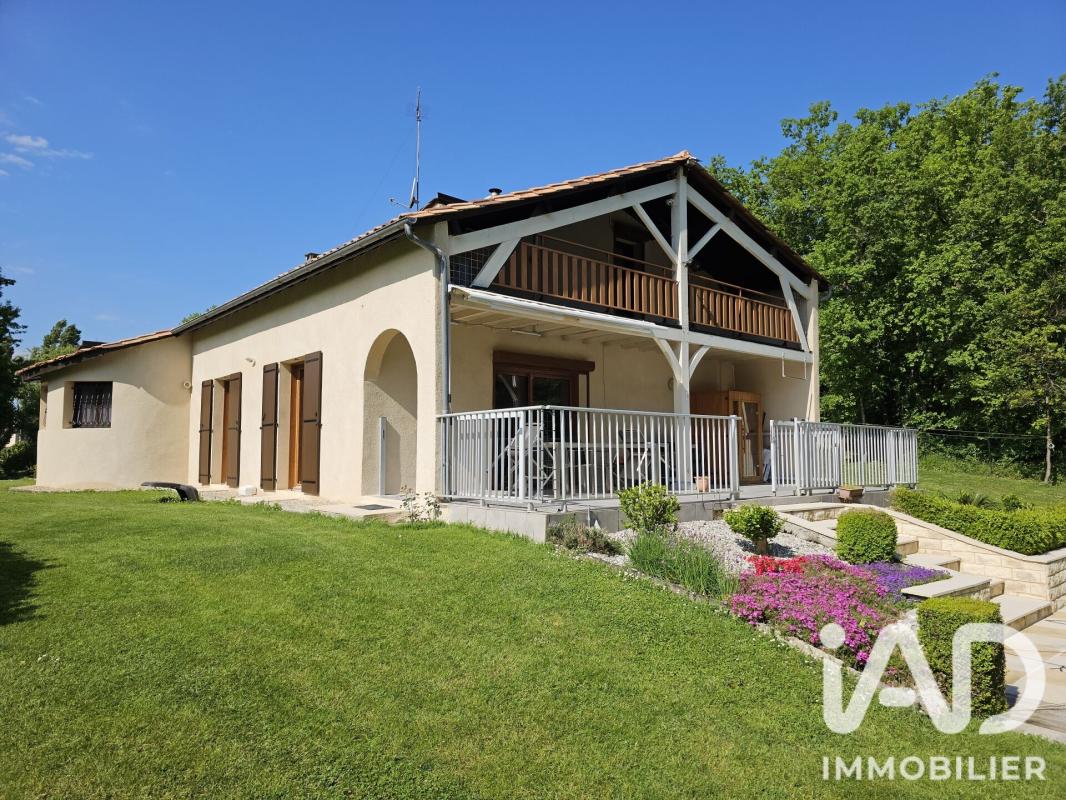 Maison d'architecte 4 Pièce(s) Gageac-et-Rouillac