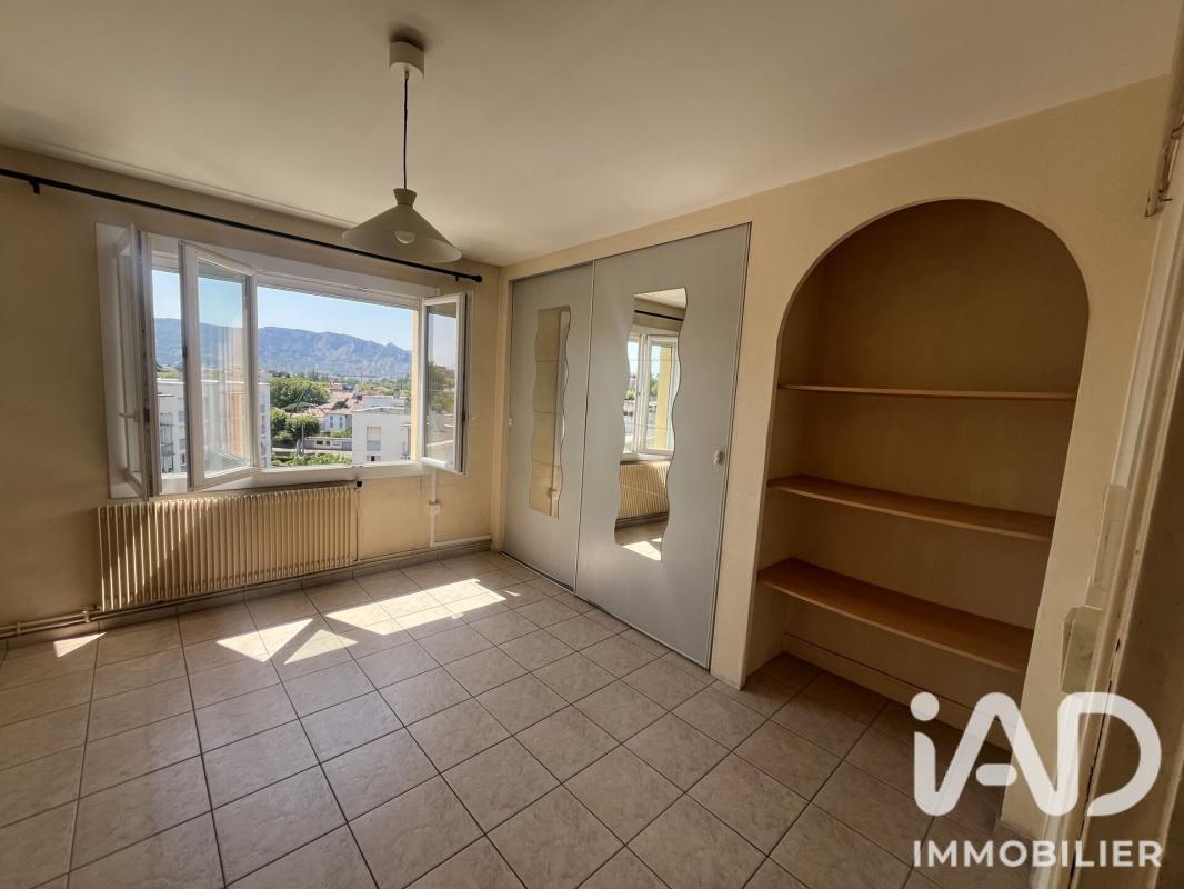 Appartement 3 Pièce(s) Bourg-lès-Valence