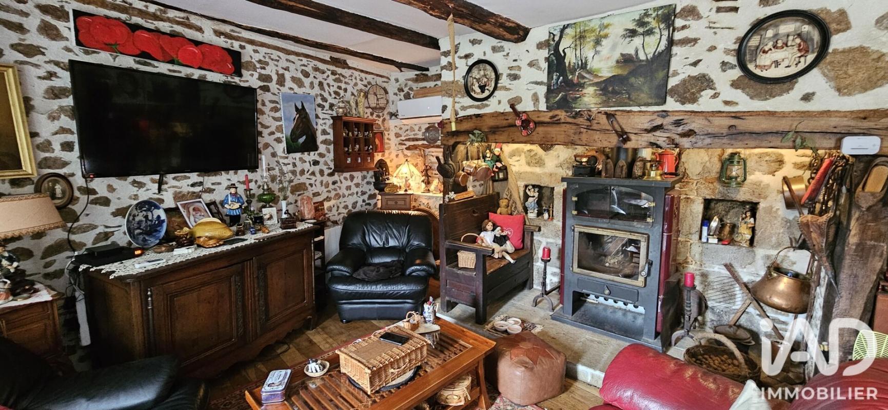 Maison 4 Pièce(s) Saint-Chamant - Photo 4