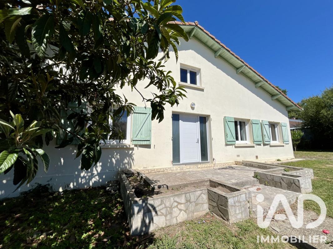 Maison 5 Pièce(s) Bascons