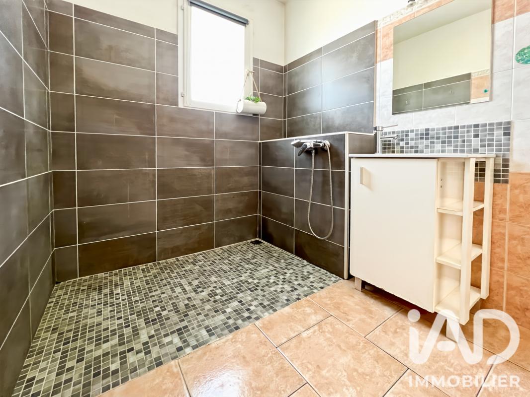Maison 8 Pièce(s) Saint-Martin-de-Crau - Photo 17