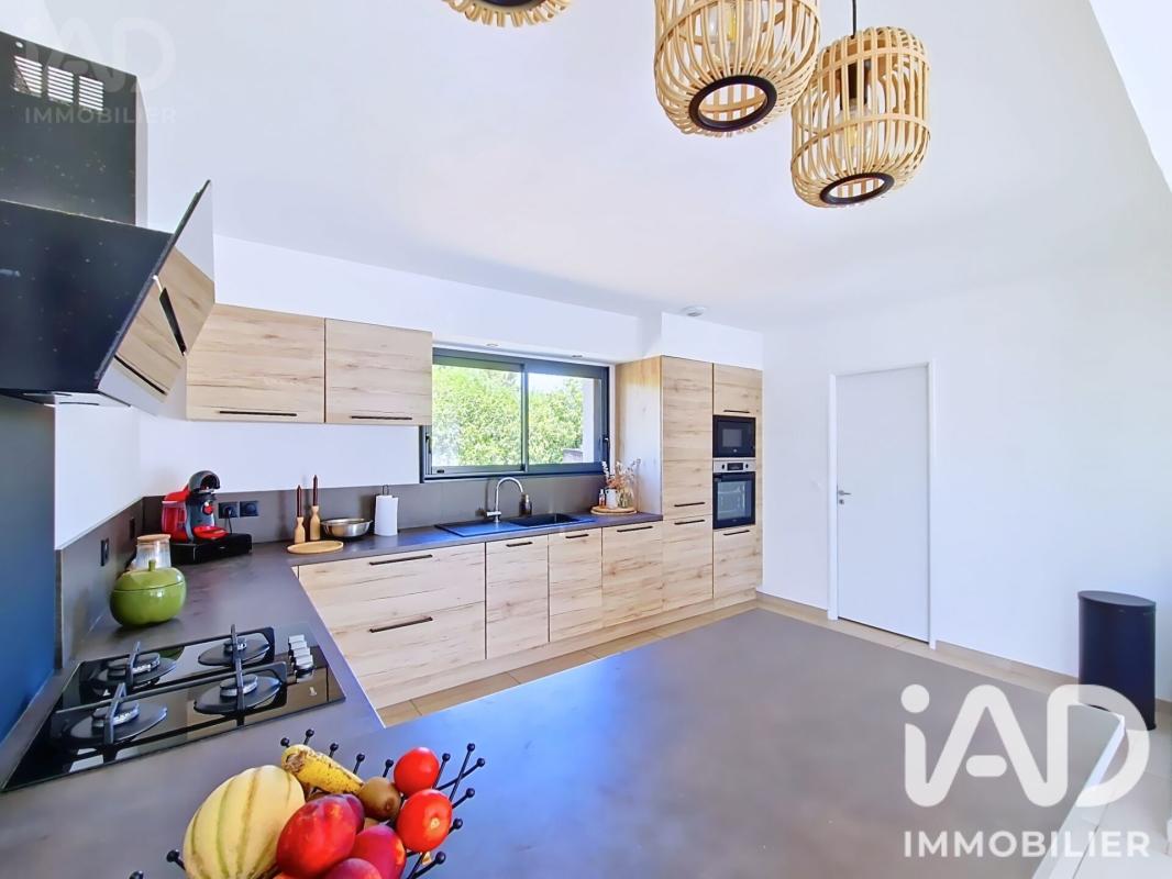 Maison 5 Pièce(s) Arelaune-en-Seine
