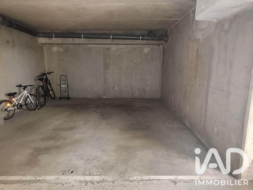 Parking  Montigny-le-Bretonneux - Photo 3