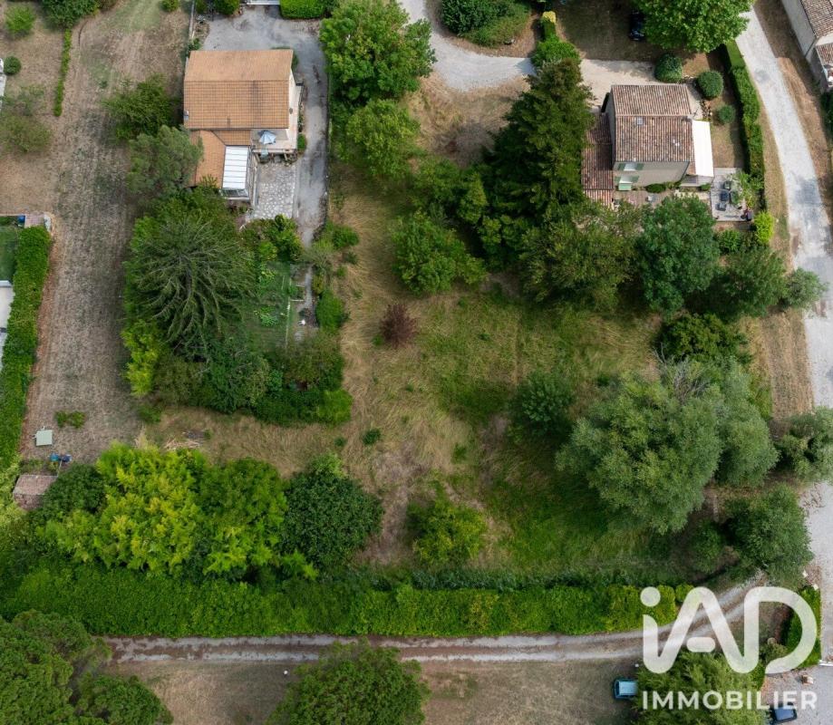 Terrain  Aouste-sur-Sye