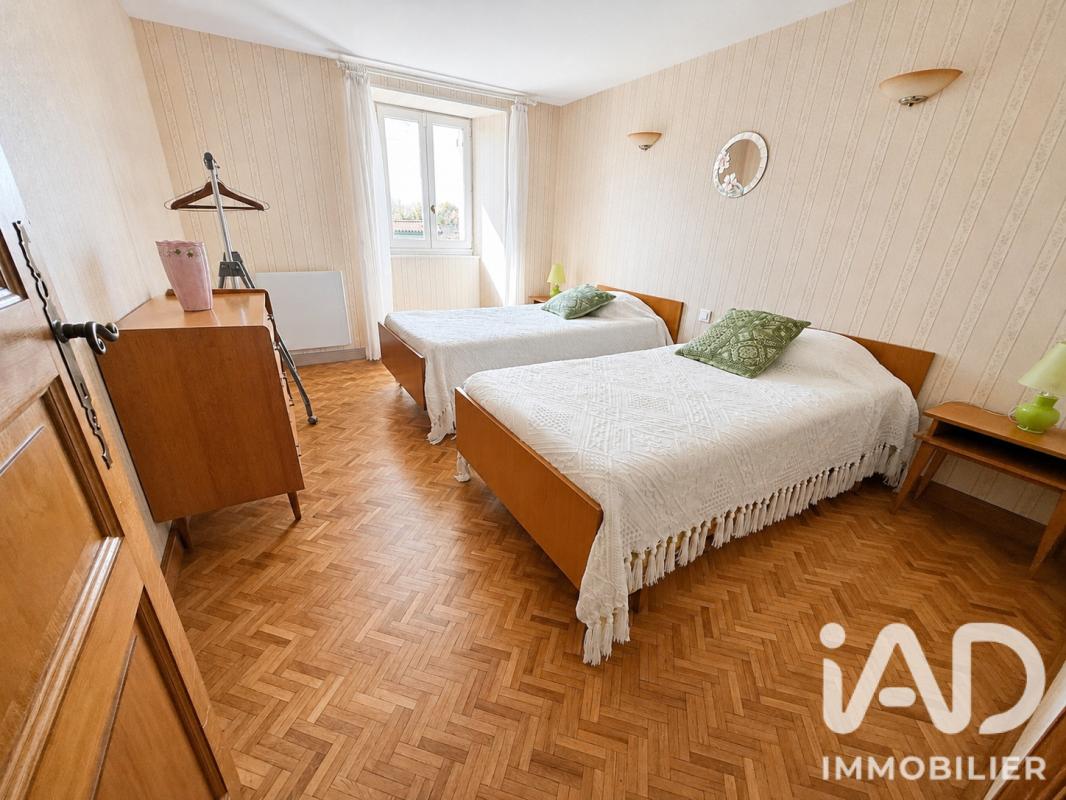 Maison 8 Pièce(s) Baignes-Sainte-Radegonde - Photo 13