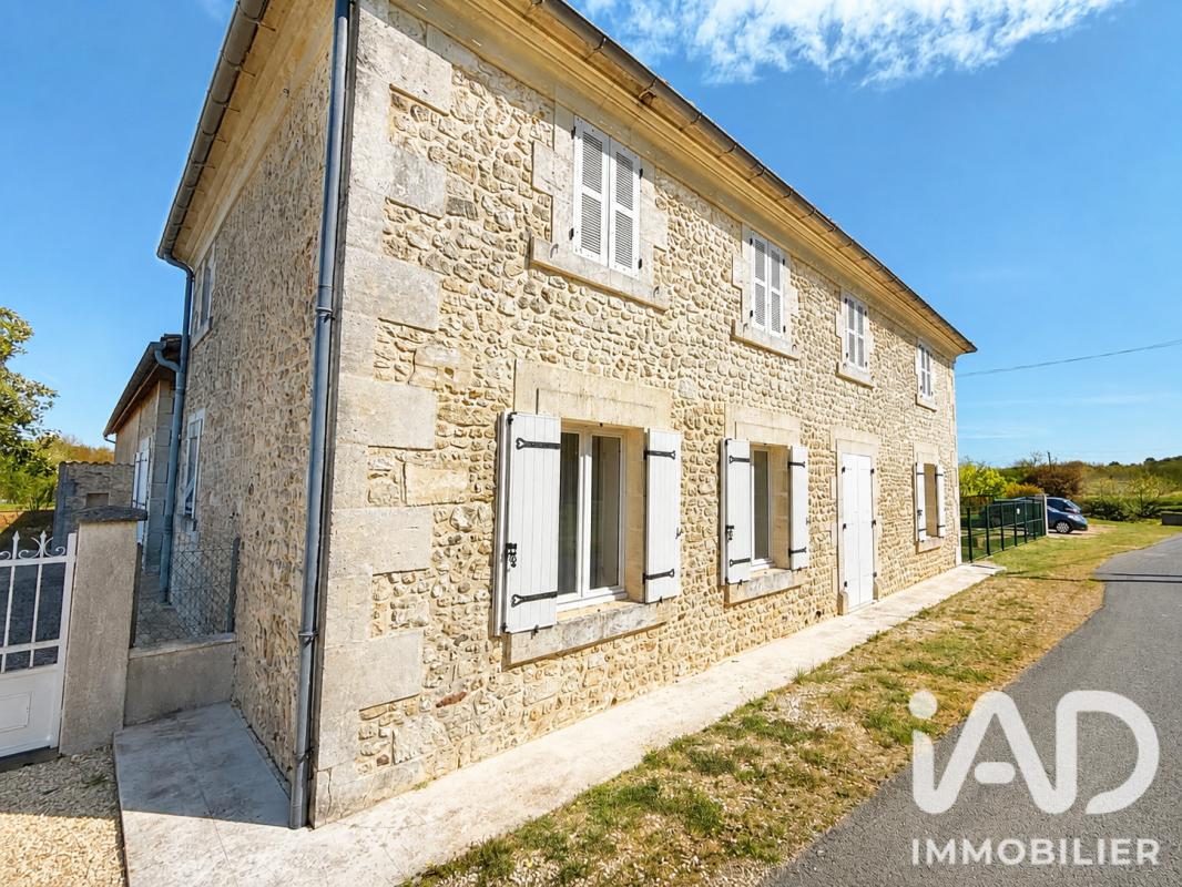Maison 8 Pièce(s) Baignes-Sainte-Radegonde - Photo 3