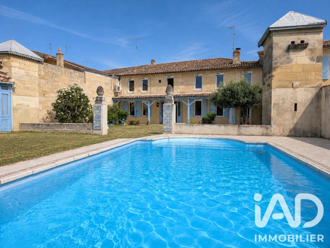 Maison 8 Pièce(s) Saint-Médard-de-Guizières - Photo 1