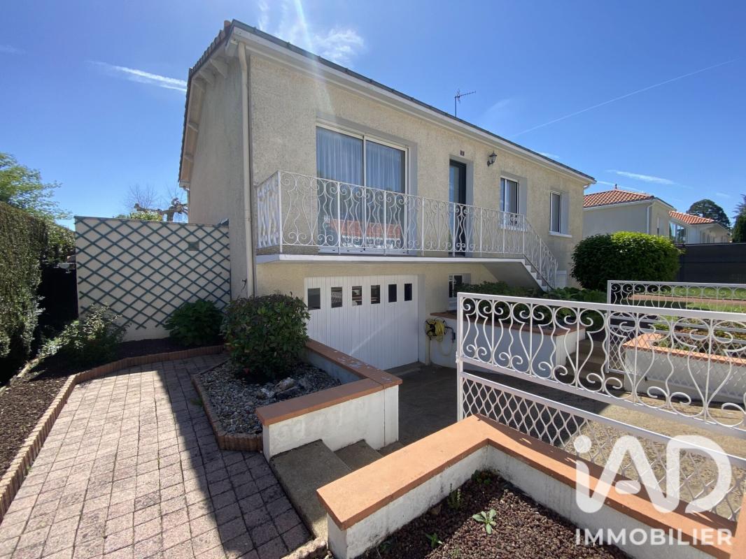 Maison 5 Pièce(s) Essarts en Bocage