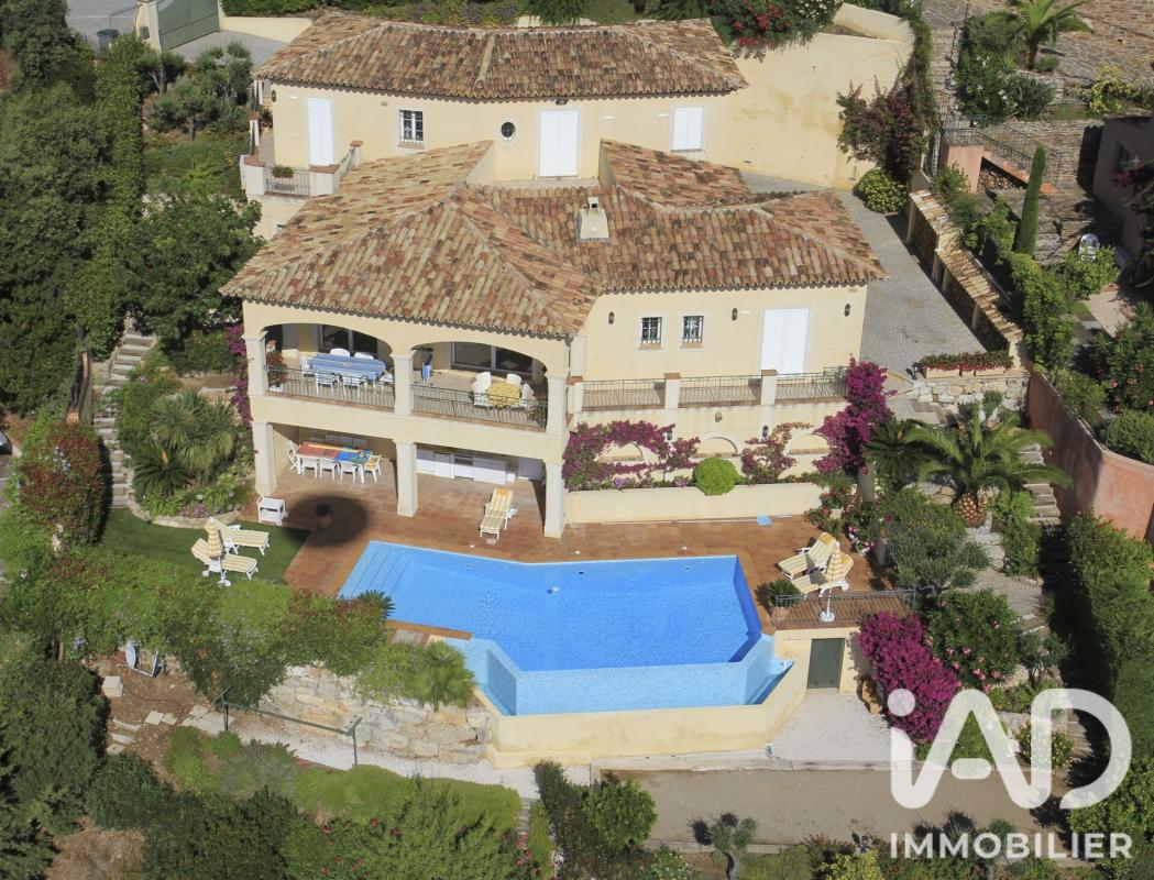 Maison 7 Pièce(s) Cavalaire-sur-Mer