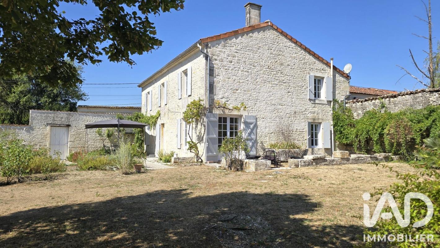 Maison 8 Pièce(s) Jarnac