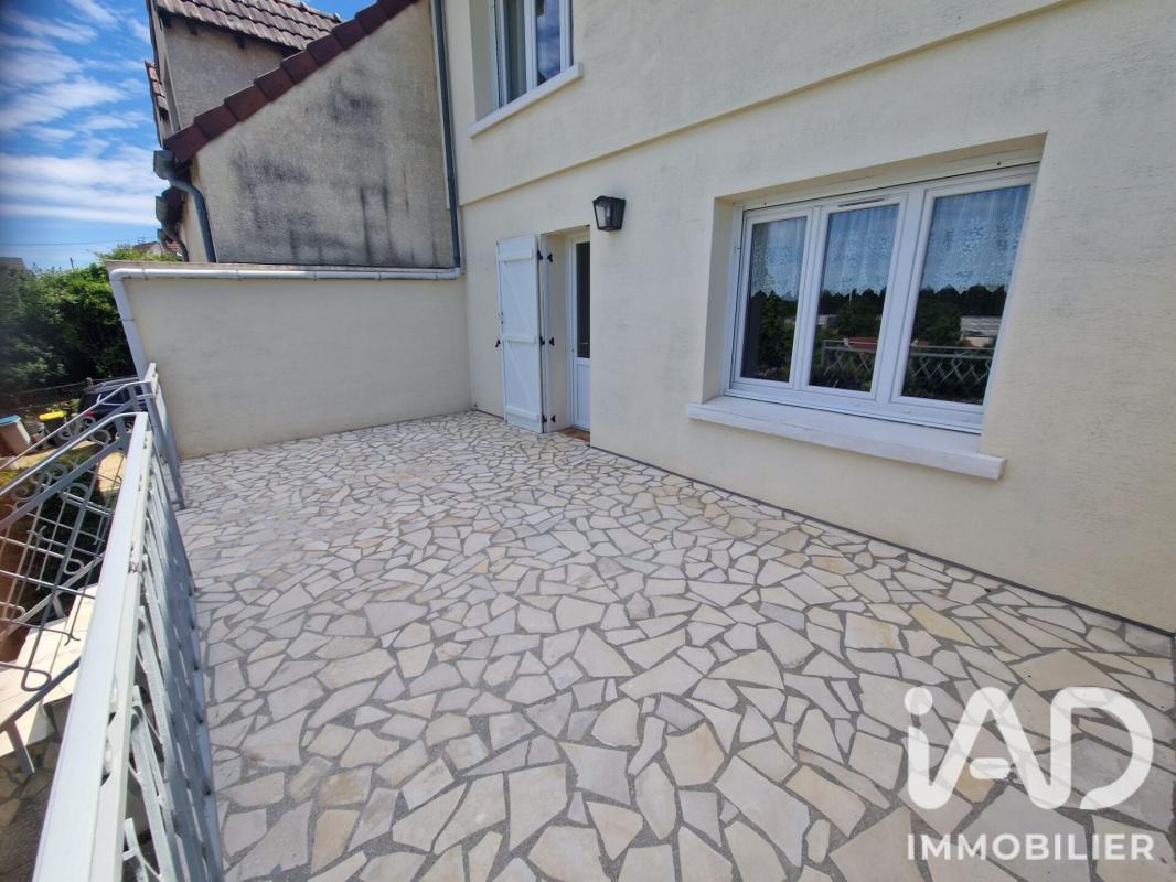 Maison 6 Pièce(s) La Norville