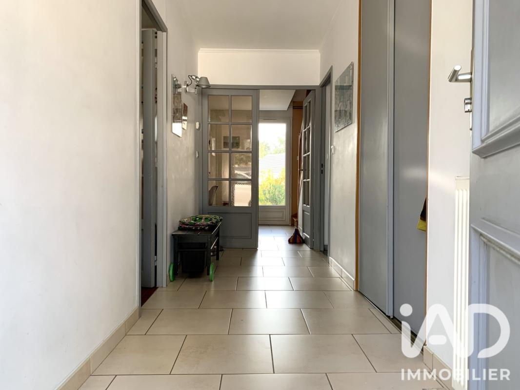 Maison 5 Pièce(s) Saint-Pryvé-Saint-Mesmin - Photo 2