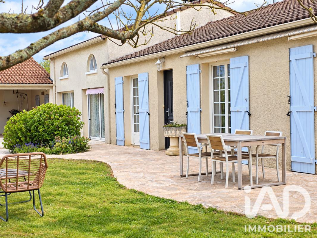 Maison 8 Pièce(s) Villiers-en-Plaine