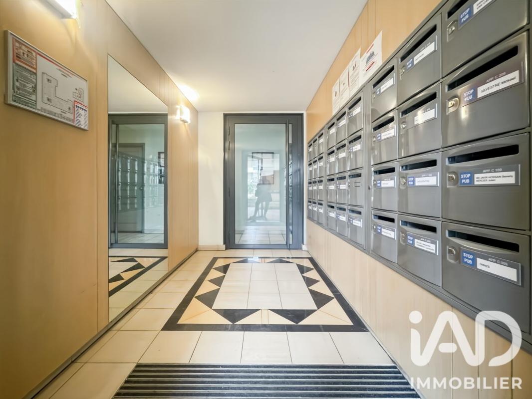 Appartement 2 Pièce(s) Saint-Fargeau-Ponthierry - Photo 8