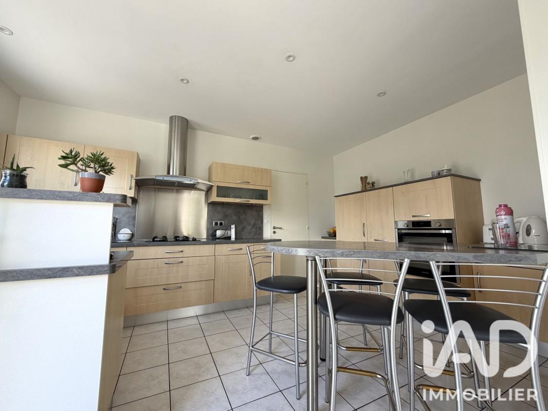 Maison 7 Pièce(s) Saint-Nicolas-de-Redon - Photo 4
