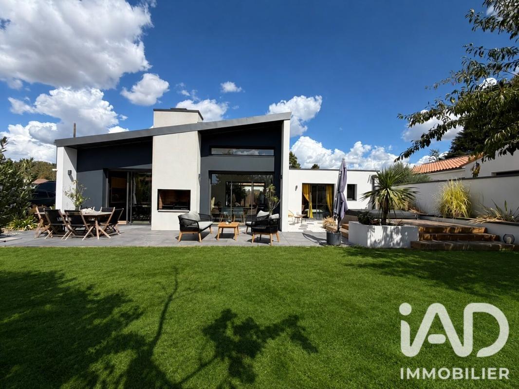 Maison d'architecte 5 Pièce(s) Saint-Aignan-Grandlieu