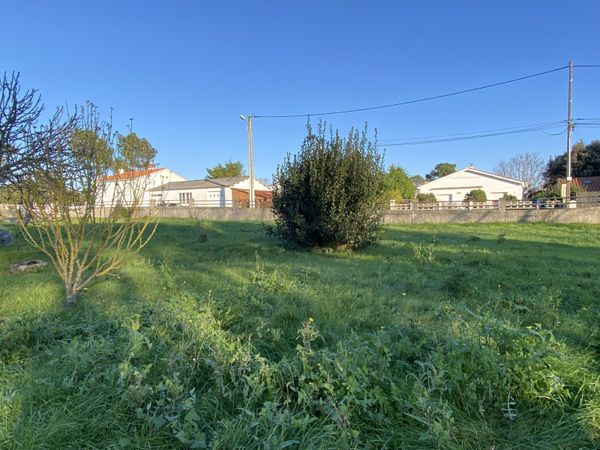 Terrain  JARD-SUR-MER