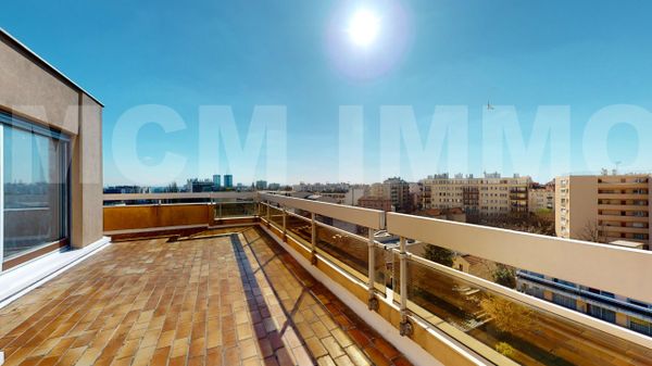 Studio 1 Pièce(s) LES LILAS