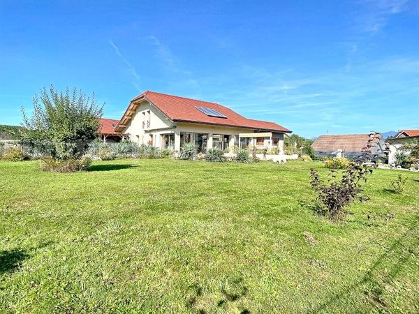 Maison 6 Pièce(s) PERS-JUSSY