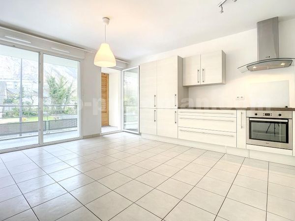 Apartment 3 Rooms ETREMBIERES