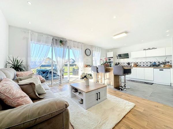 House 5 Rooms ARTHAZ-PONT-NOTRE-DAME